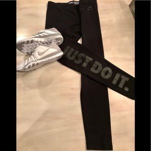 NWT !! NIKE SPORT LEGGINGS !!